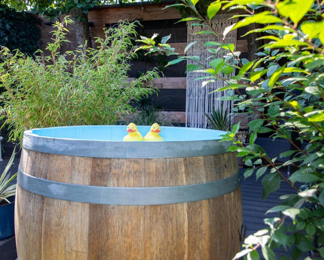B&B Joli Met Prive Wellness Wemeldinge Bagian luar foto