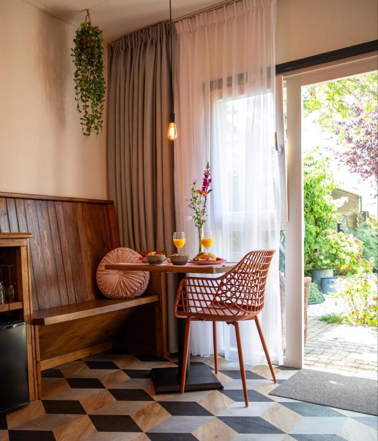 B&B Joli Met Prive Wellness Wemeldinge Bagian luar foto